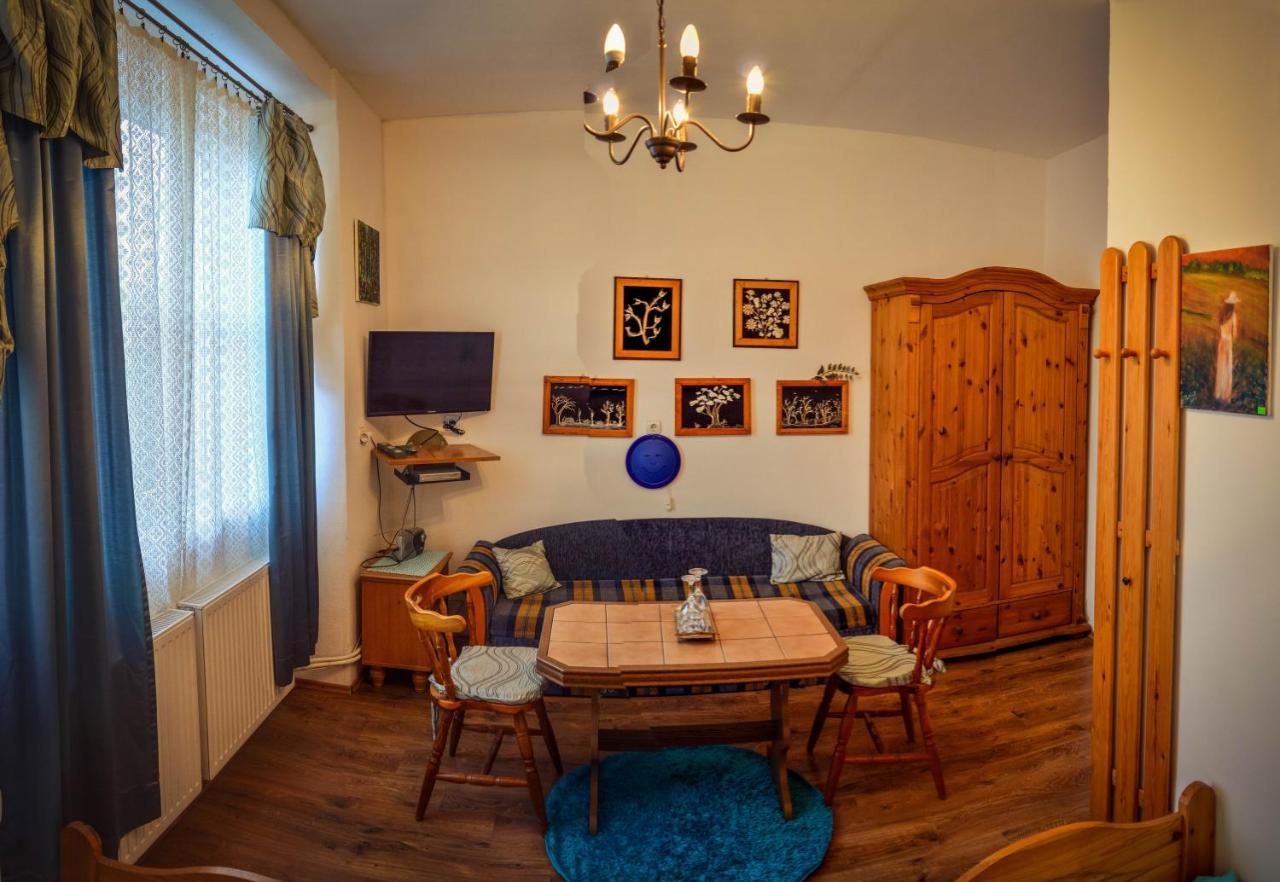 Guesthouse Ilona Velky Kamenec Esterno foto